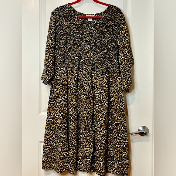 CW Classics Animal Print Smocked Bodice Midi Dress Size 2X  With 3/4 Sleeves EUC - Picture 1 of 6